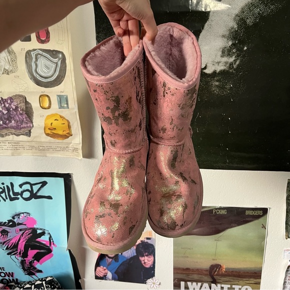 🩷 RARE Pink & Gold Flecked Uggs 🩷 - Picture 2 of 8